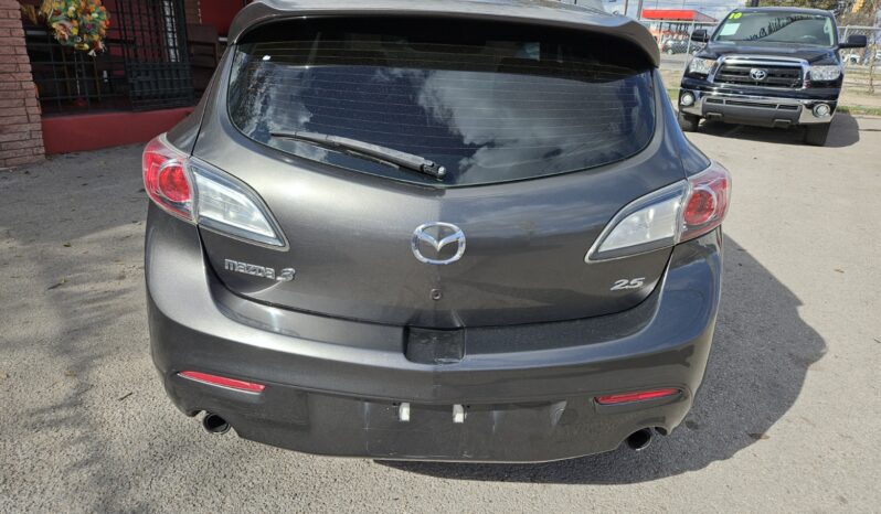 
								2011 MAZDA3 full									