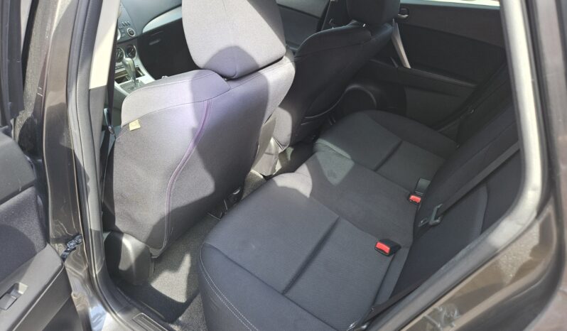 
								2011 MAZDA3 full									