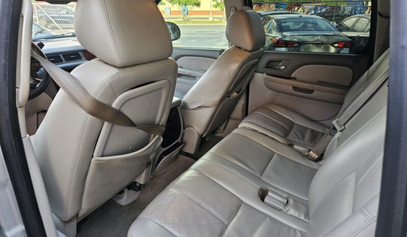 
								2010 CHEVY SUBURBAN full									