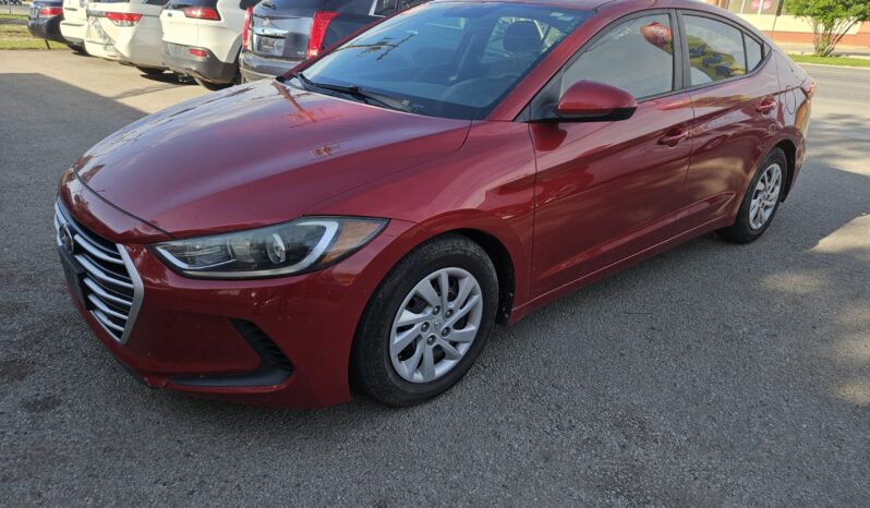 
								2017 HYUNDAI ELANTRA full									
