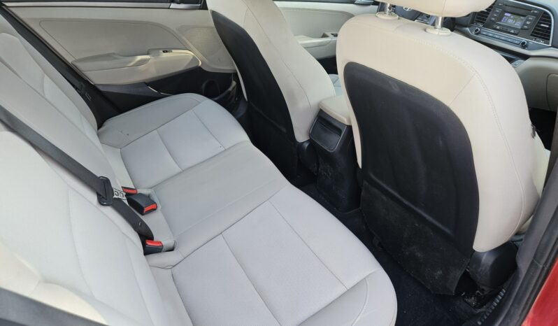 
								2017 HYUNDAI ELANTRA full									