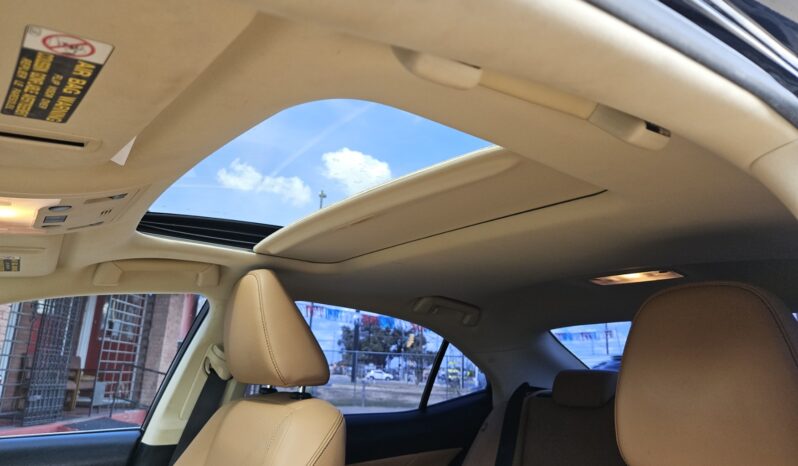 
								2015 LEXUS IS250 full									