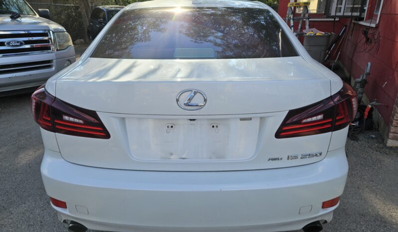 
								2011 LEXUS IS 250 full									