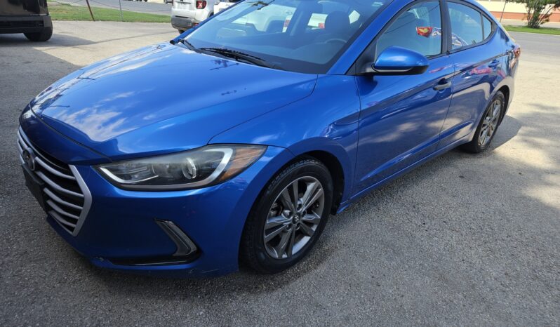 
								2017 HYUNDAI ELANTRA full									