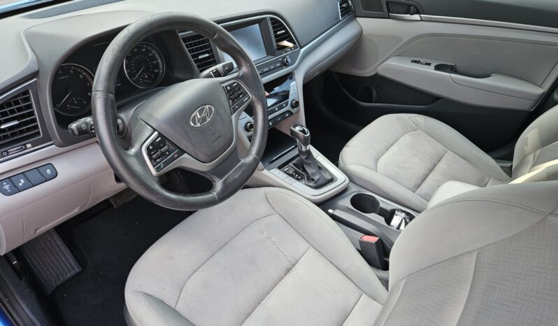 
								2017 HYUNDAI ELANTRA full									