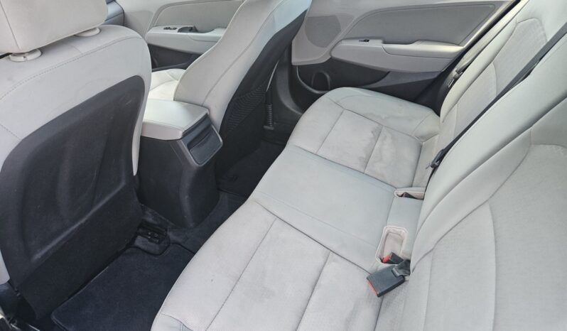 
								2017 HYUNDAI ELANTRA full									