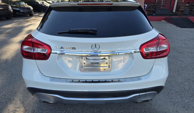 
								2018 MERCEDES GLA250 full									