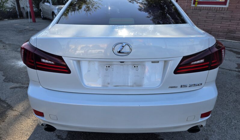 
								2011 LEXUS IS 250 full									