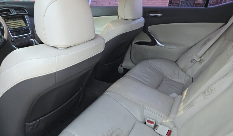 
								2011 LEXUS IS 250 full									